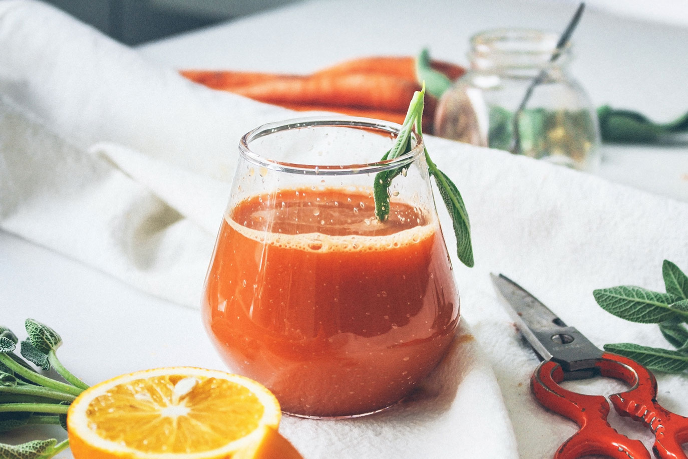 Carrot and aronia smoothie