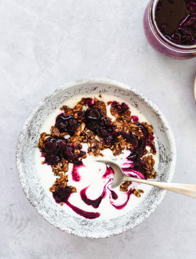 Blueberry compote recipe with yoghurt and granola